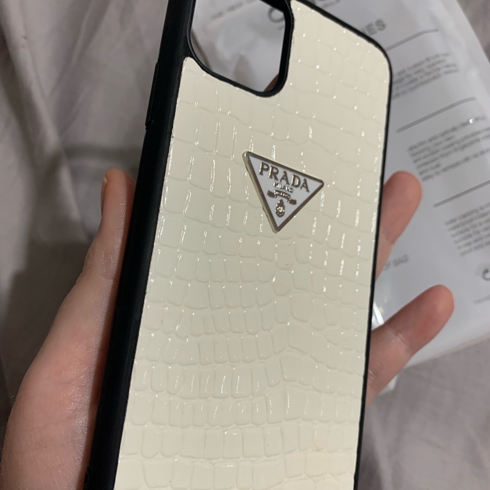iPhone, 11 Pro Max case - Picture 3 of 3